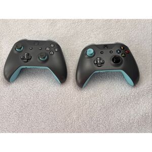 Microsoft XBOX ONE Wireless Controllers - 2 Blue/Gray